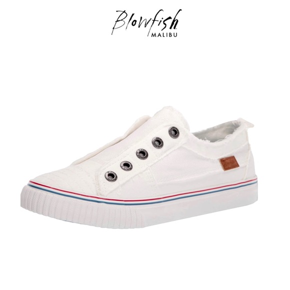 Blowfish Shoes - BLOWFISH Women’s White Buzz Canvas Sneakers - New in box - NWT